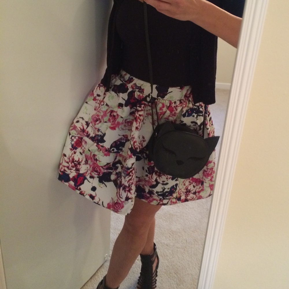 EXPRESS FLORAL SKATER SKIRT. - Picture 2 of 11